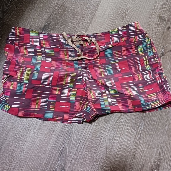 Patagonia board shorts size 10 - Picture 1 of 3
